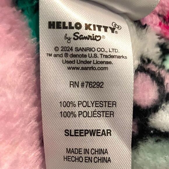 Hello Kitty “Christmas Time” Fuzzy Soft Touch Pajama Pants Womens size Large New - Picture 8 of 9
